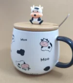 ماگ سرامیکی اعلا طرح گاو ( درب بامبو ) - فراکالا - Premium ceramic mug with cow design (bamboo lid)